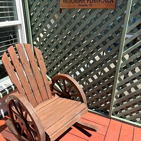Alameda 3Br Unique Victorian Penthouse With Deck And Outdoor Furniture, Ac, 3 Blocks To Beach & Shopping Center & 2 Free Parking Spaces Екстериор снимка
