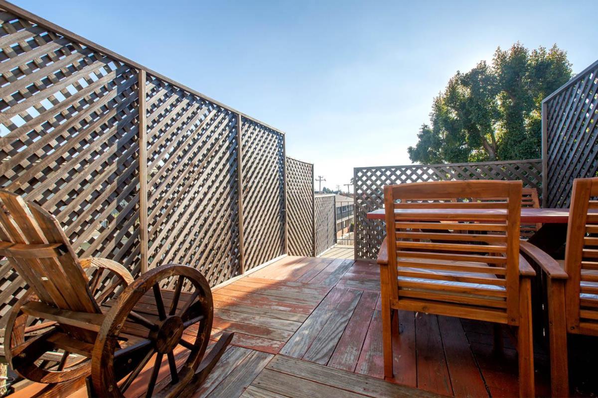 Alameda 3Br Unique Victorian Penthouse With Deck And Outdoor Furniture, Ac, 3 Blocks To Beach & Shopping Center & 2 Free Parking Spaces Екстериор снимка