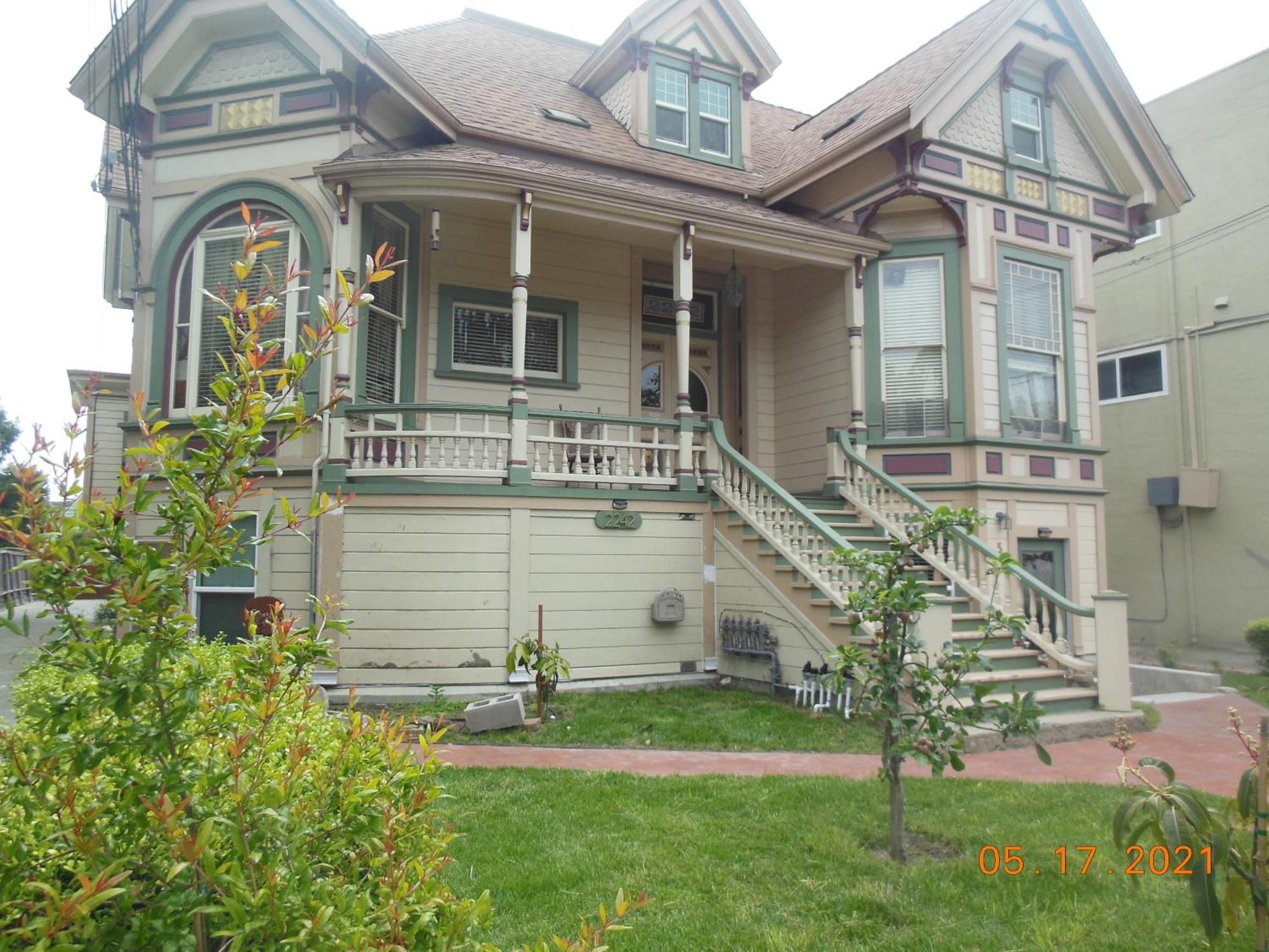 Alameda 3Br Unique Victorian Penthouse With Deck And Outdoor Furniture, Ac, 3 Blocks To Beach & Shopping Center & 2 Free Parking Spaces Екстериор снимка